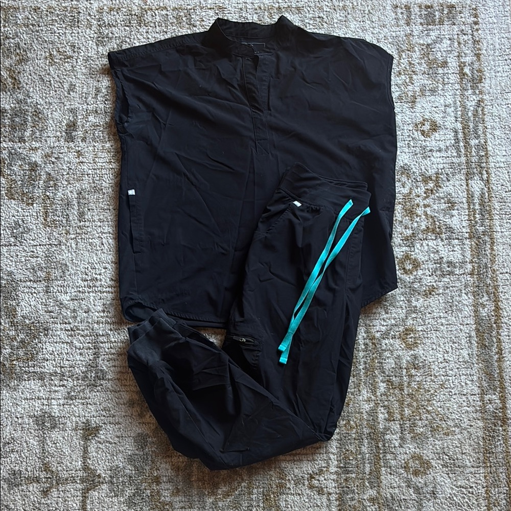 Figs scrubs set in black